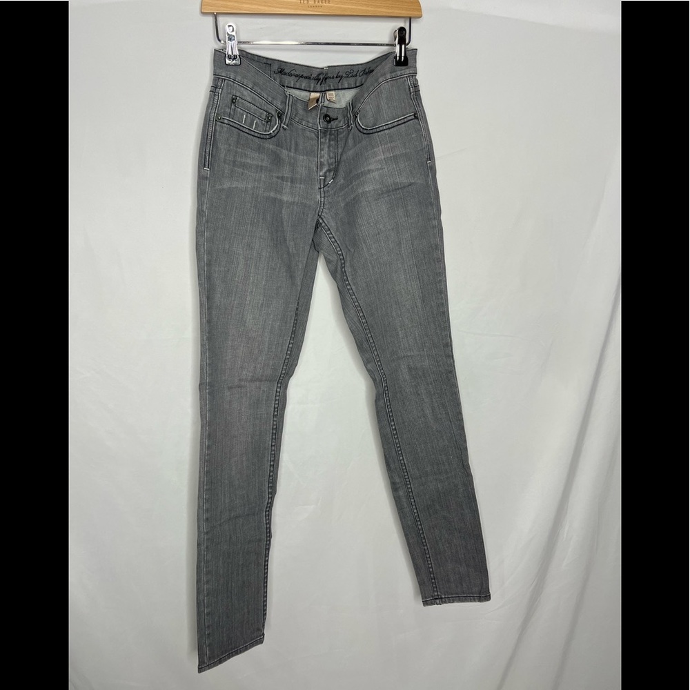 Ted Baker Amago grey skinny jeans. size 2equivalent to an 6 US.